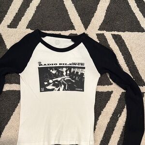 Brandy Melville Black and White Graphic Crop Top one size fits all